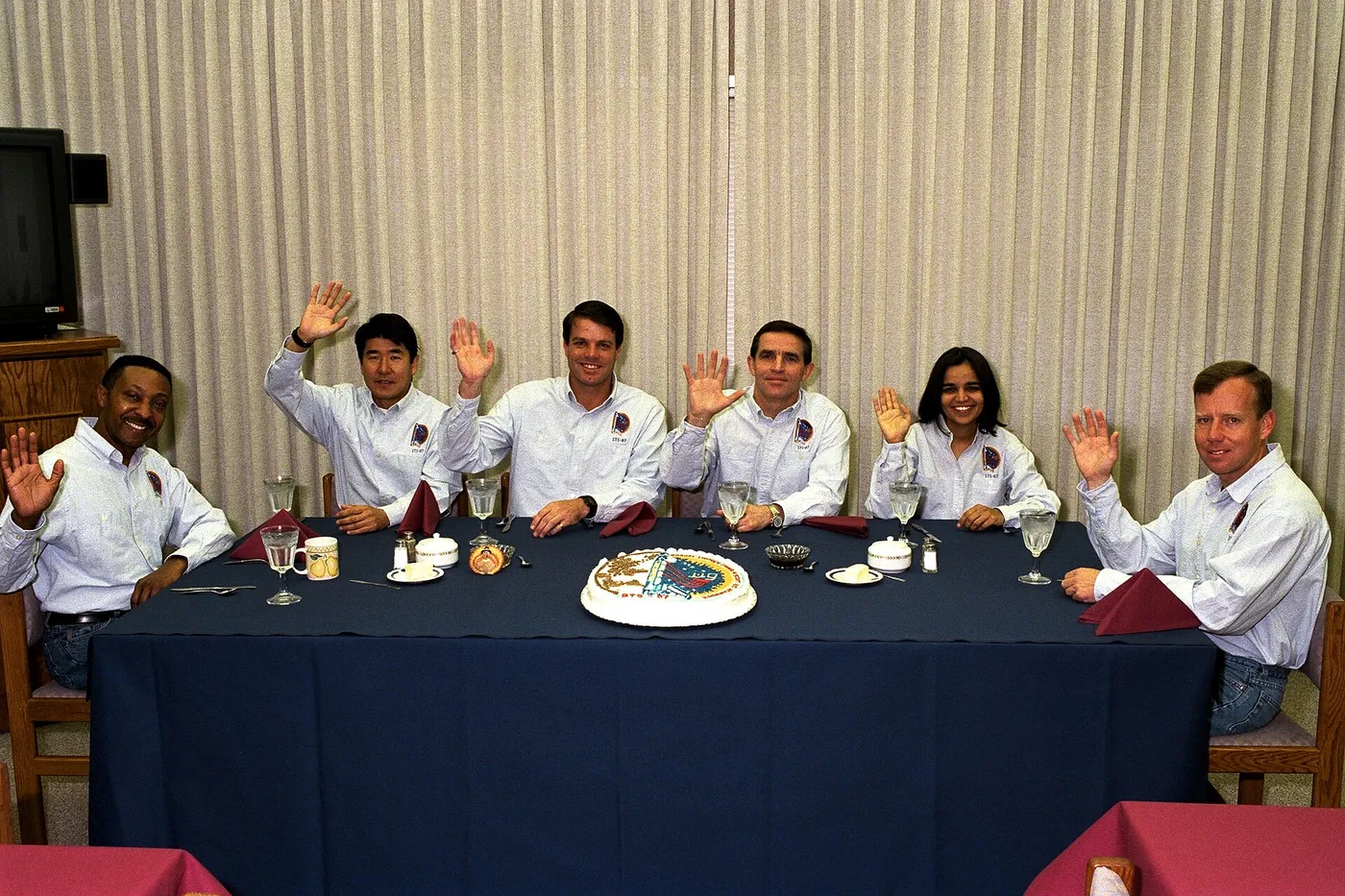 STS 87 preflight breakfast