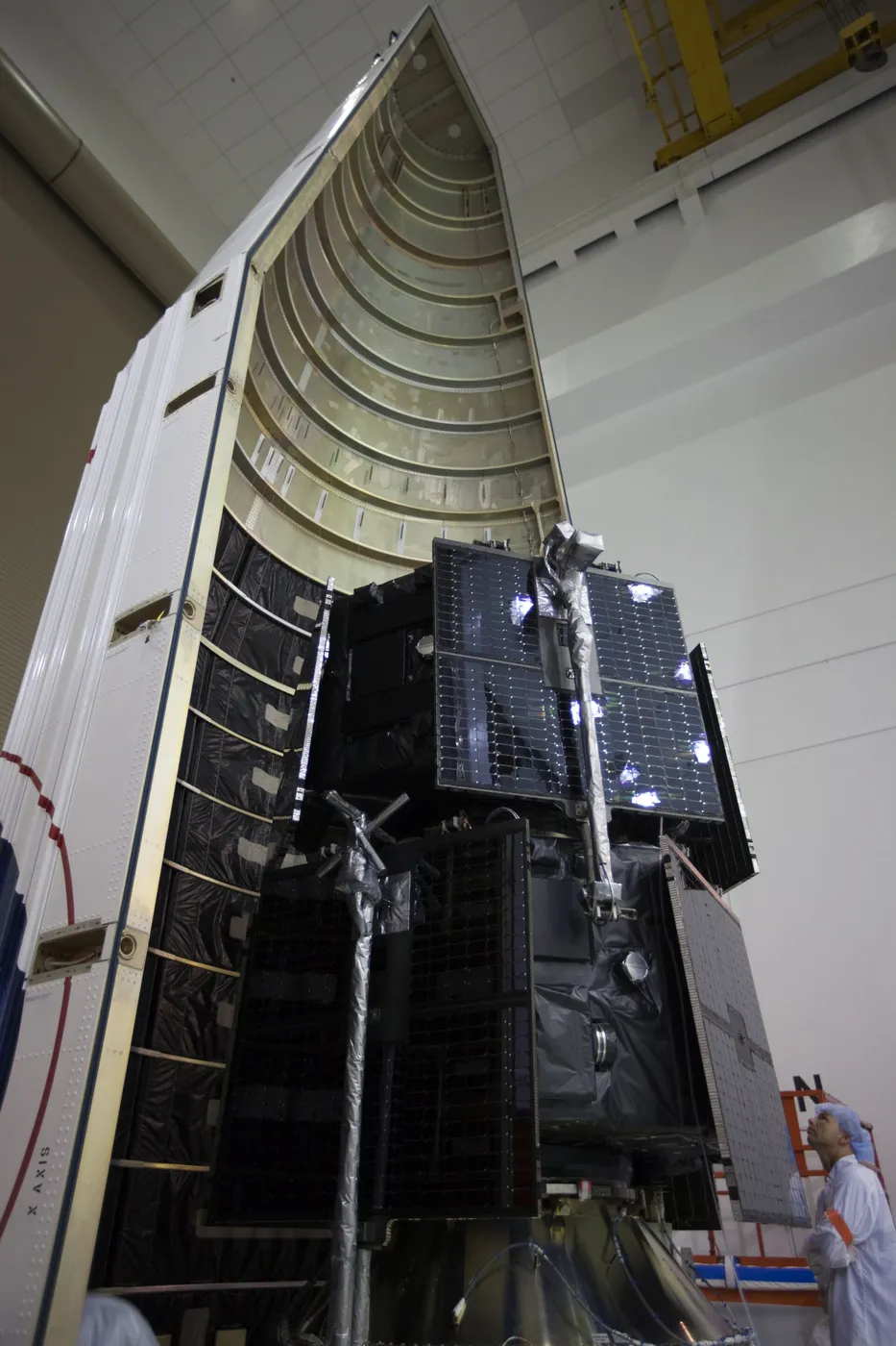 Encapsulation of the two RBSP satellites in the first half of the payload fairing