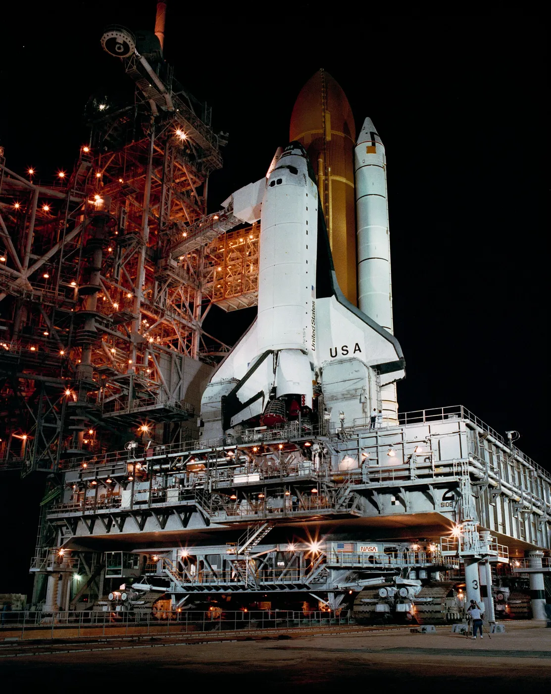 STS 28 Rollout 000669