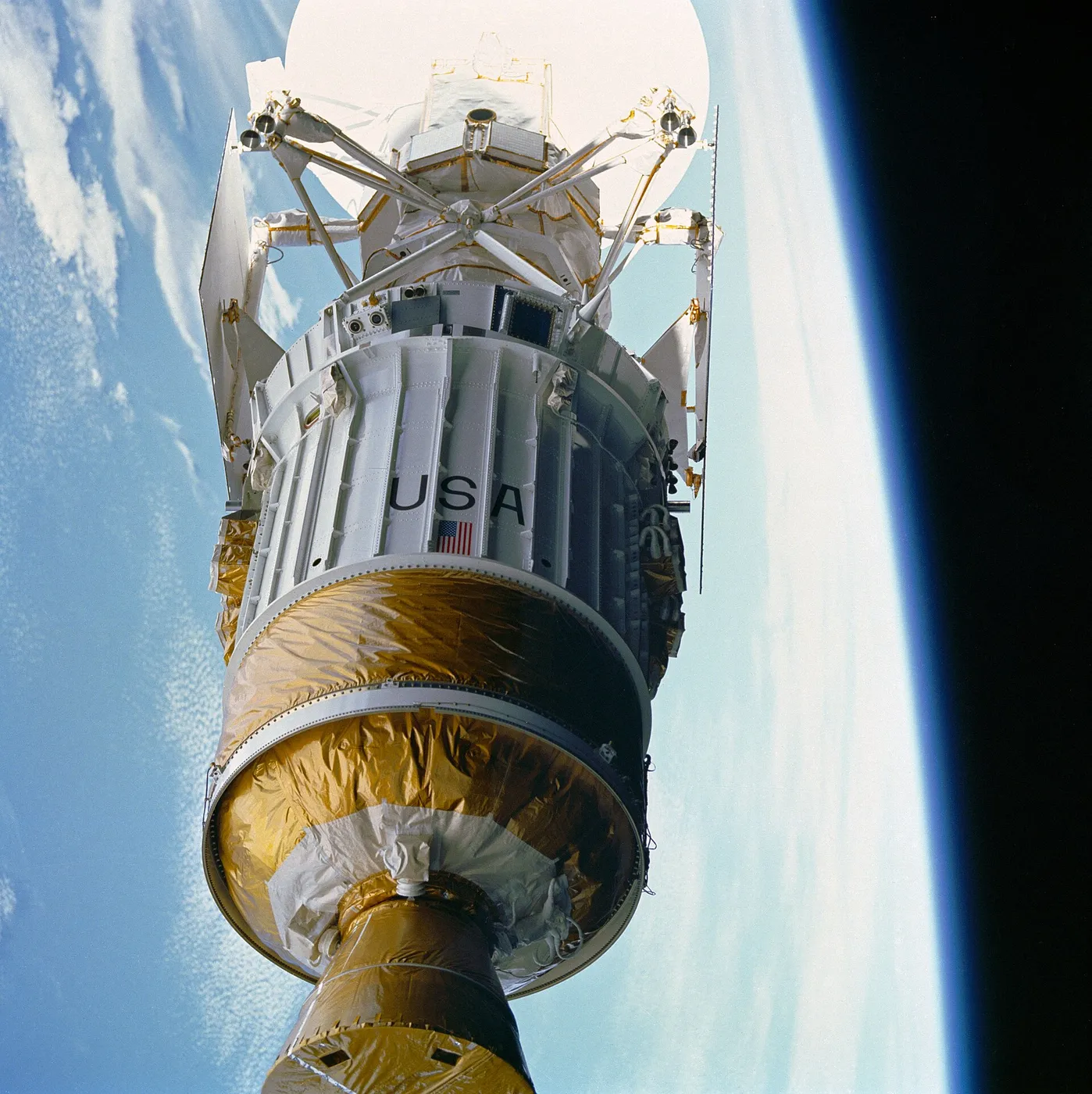 STS 30 deployment of inertial upper stage with Magellan spacecraft