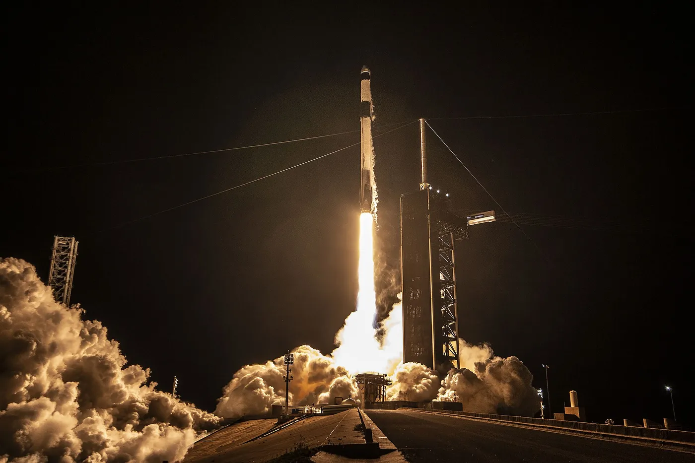SpaceX CRS 27 Liftoff