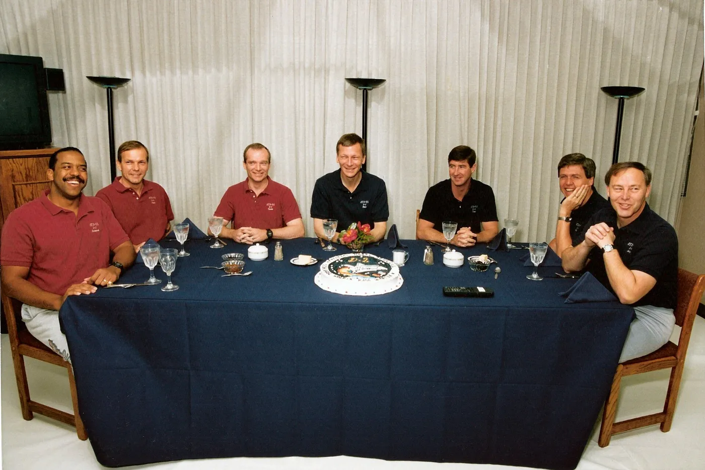 STS-55 breakfast before launch at Crew Quarters KSC