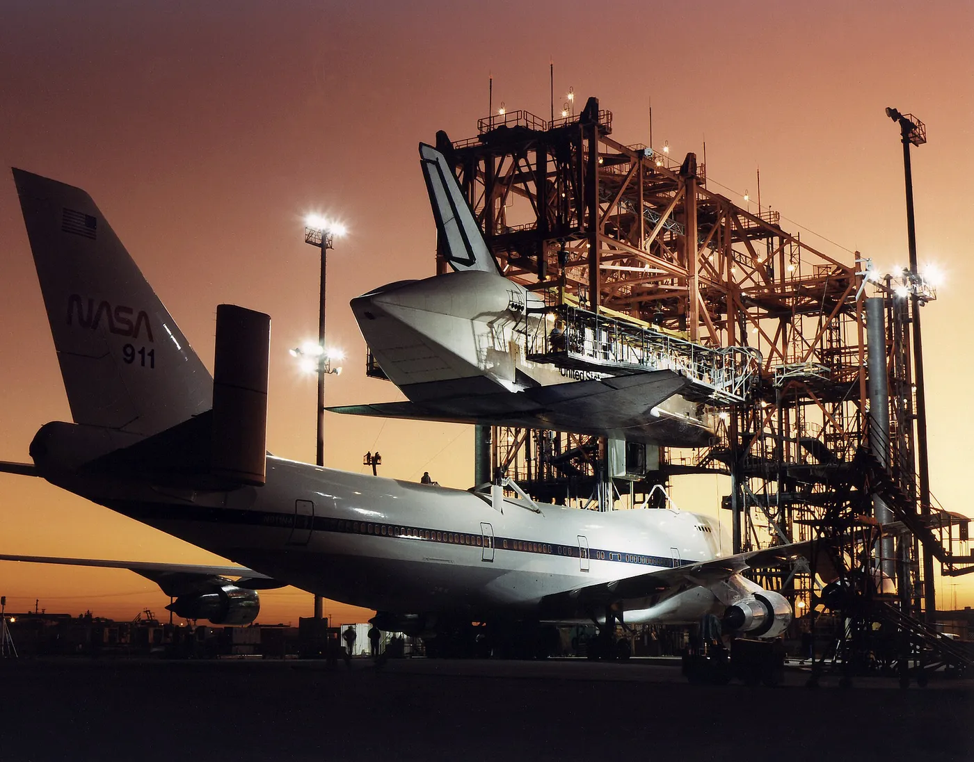 Shuttle mate demate facility