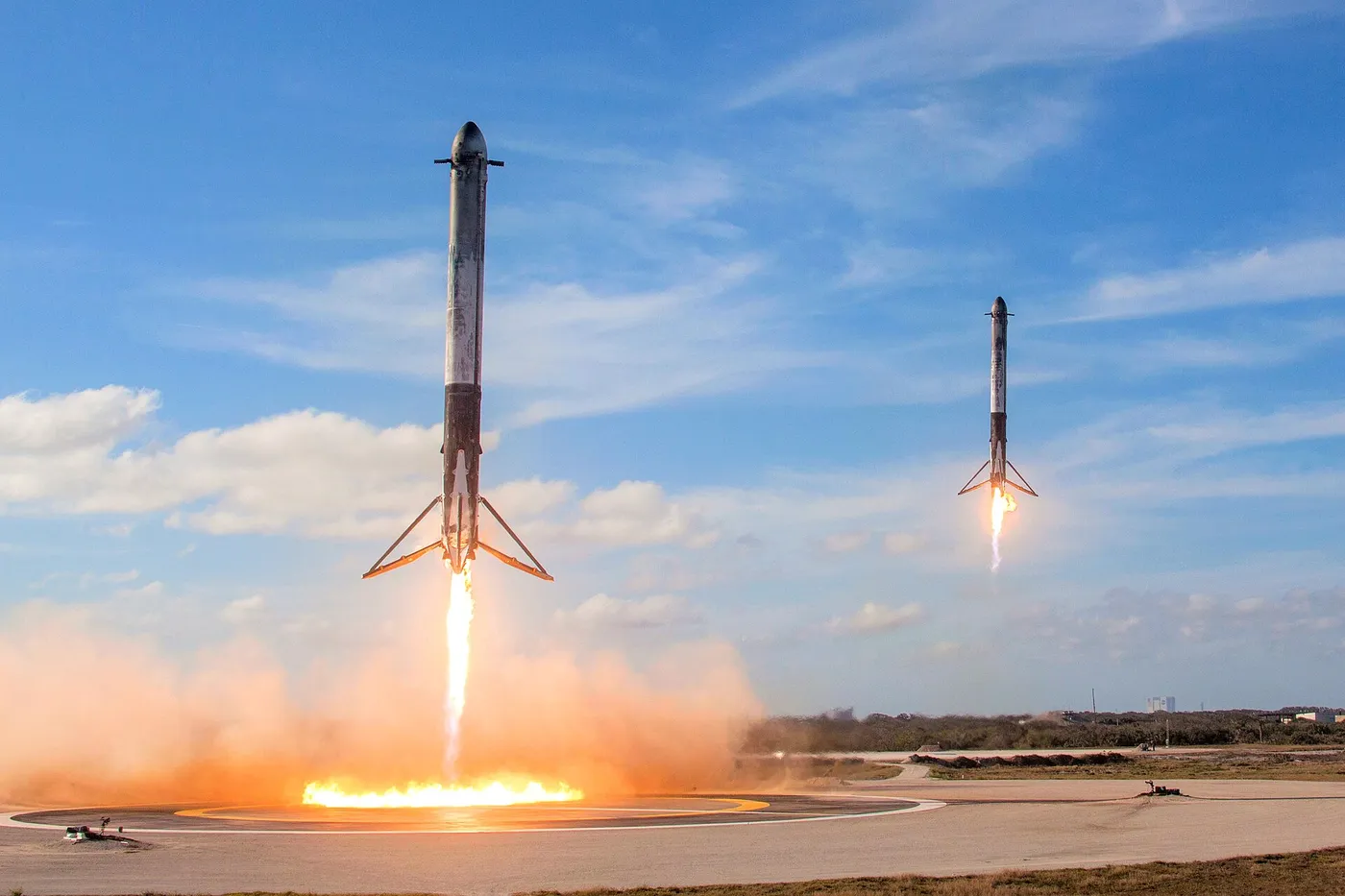 Falcon Heavy Side Boosters landing on LZ1 and LZ2