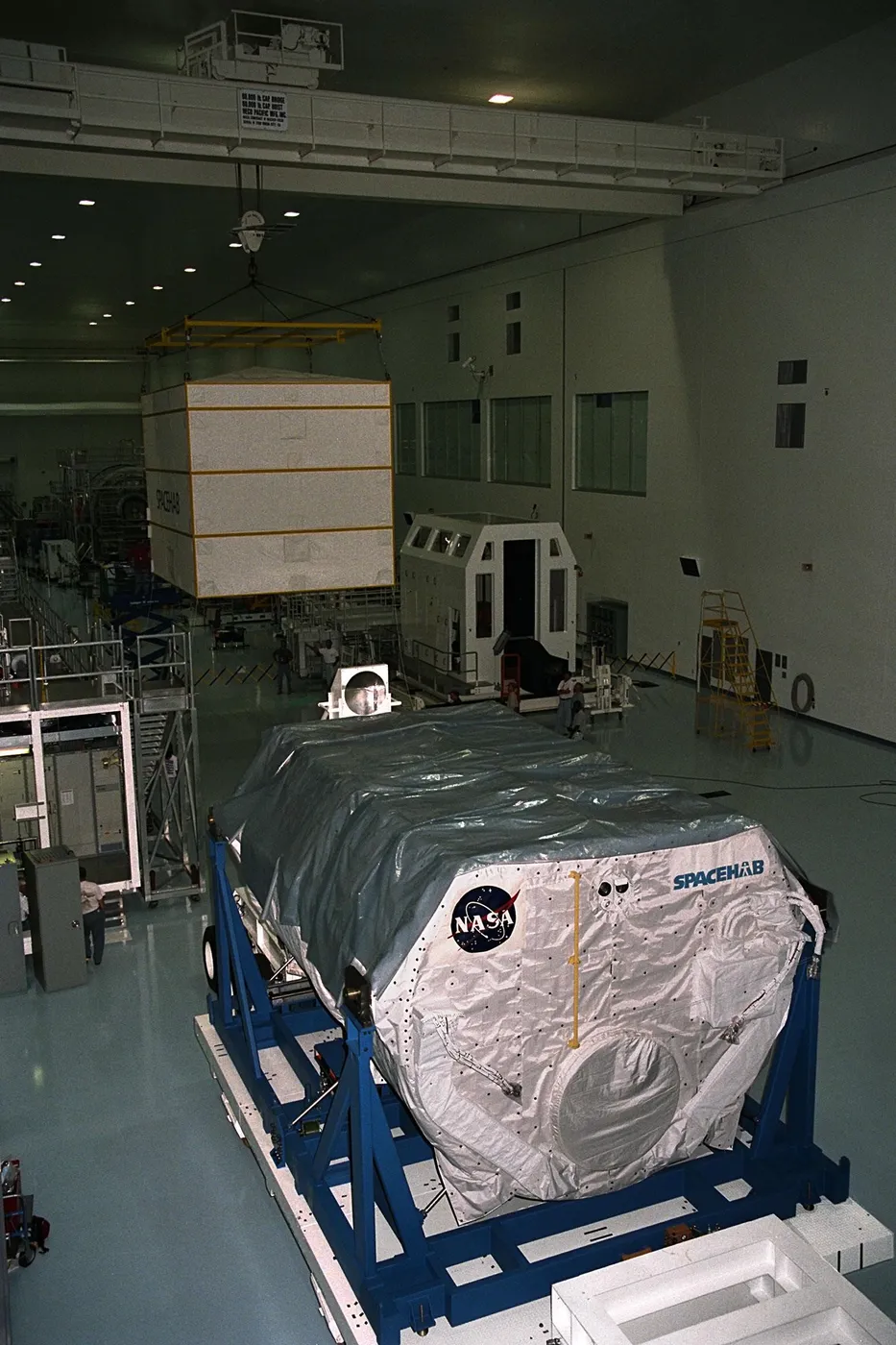 Spacehab Logistics Double Module in Space Station Processing Facility for STS 86