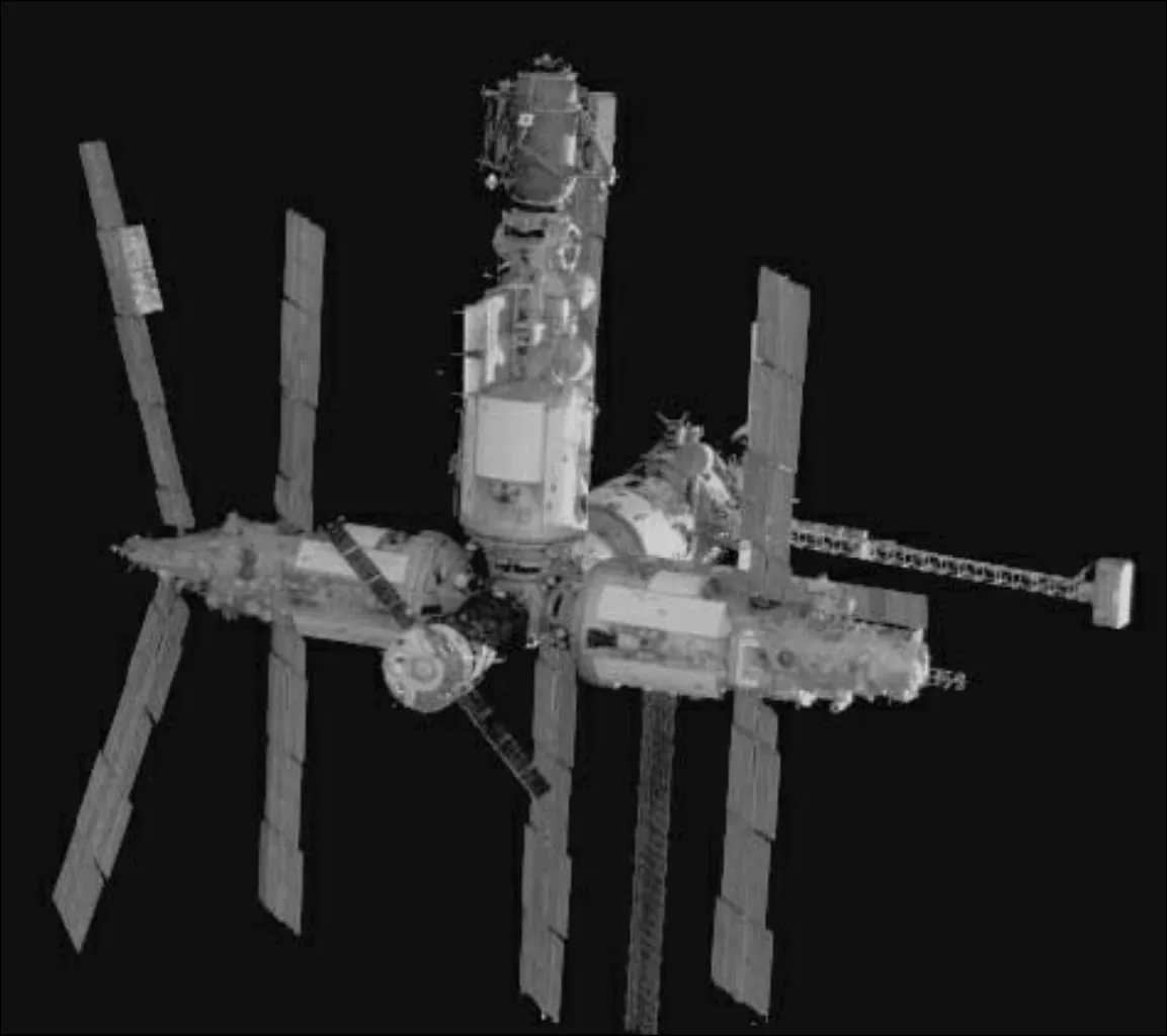 STS-74 picture of Mir after Undocking, November 18, 1995