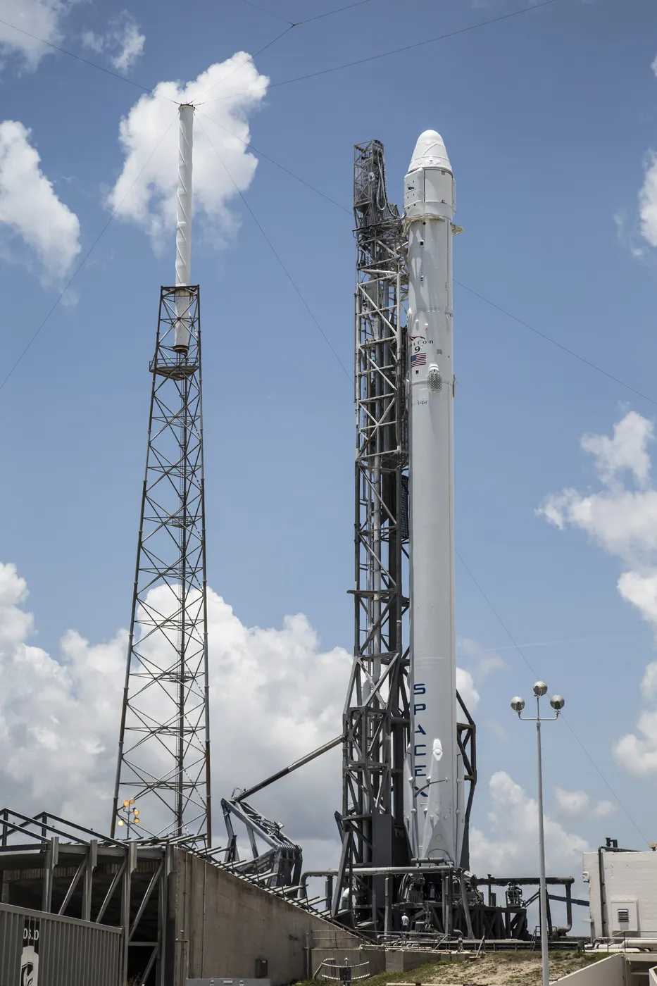 Falcon 9 carrying CRS 7 Dragon on SLC 40 pad
