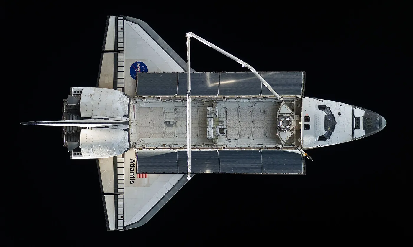 STS132 Atlantis undocking2