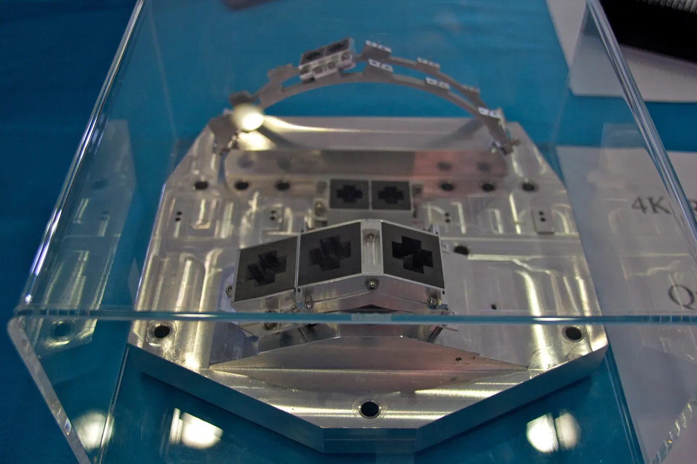 Planck 4K reference load - qualification model.