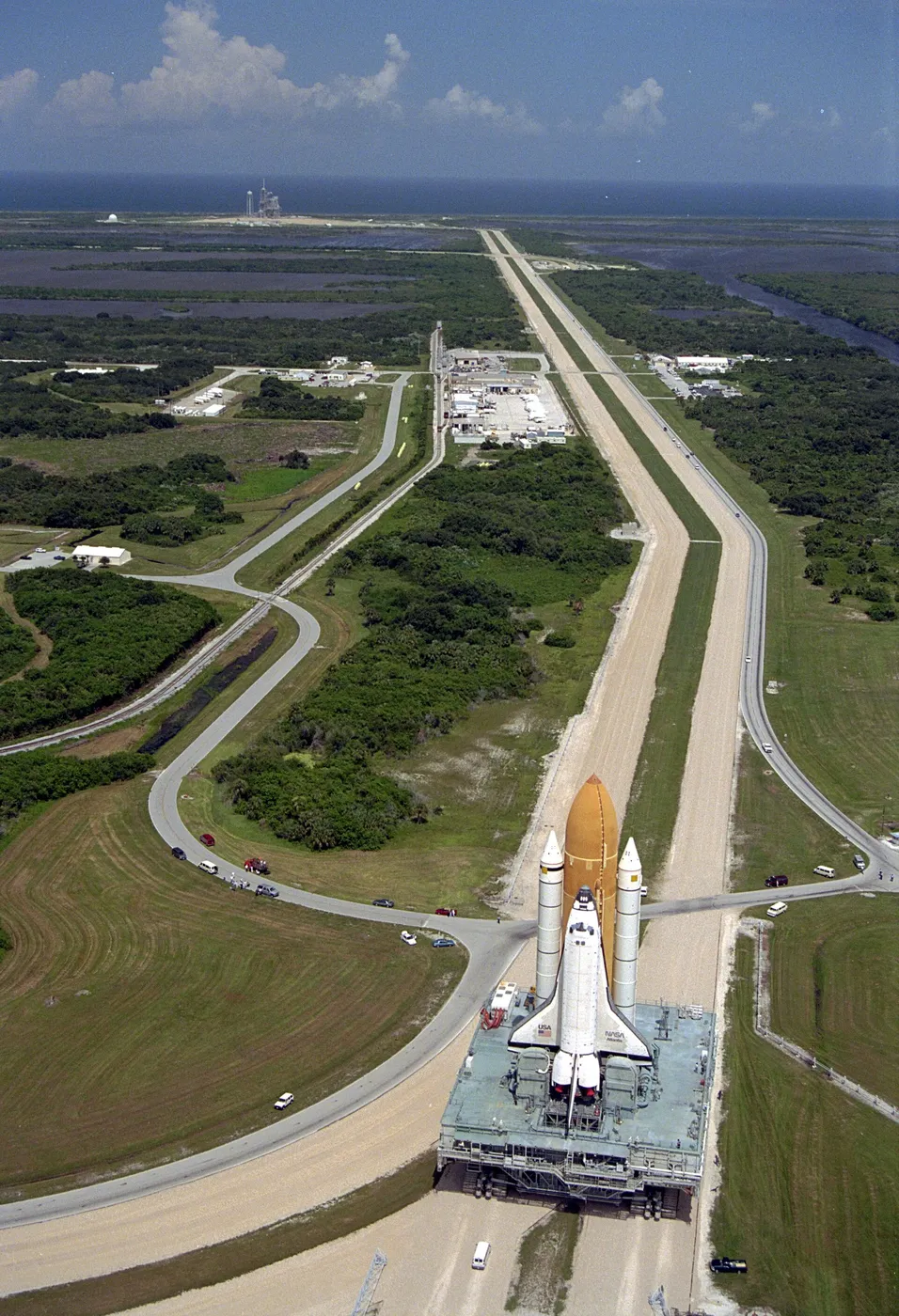 STS 79 Rollout 000967