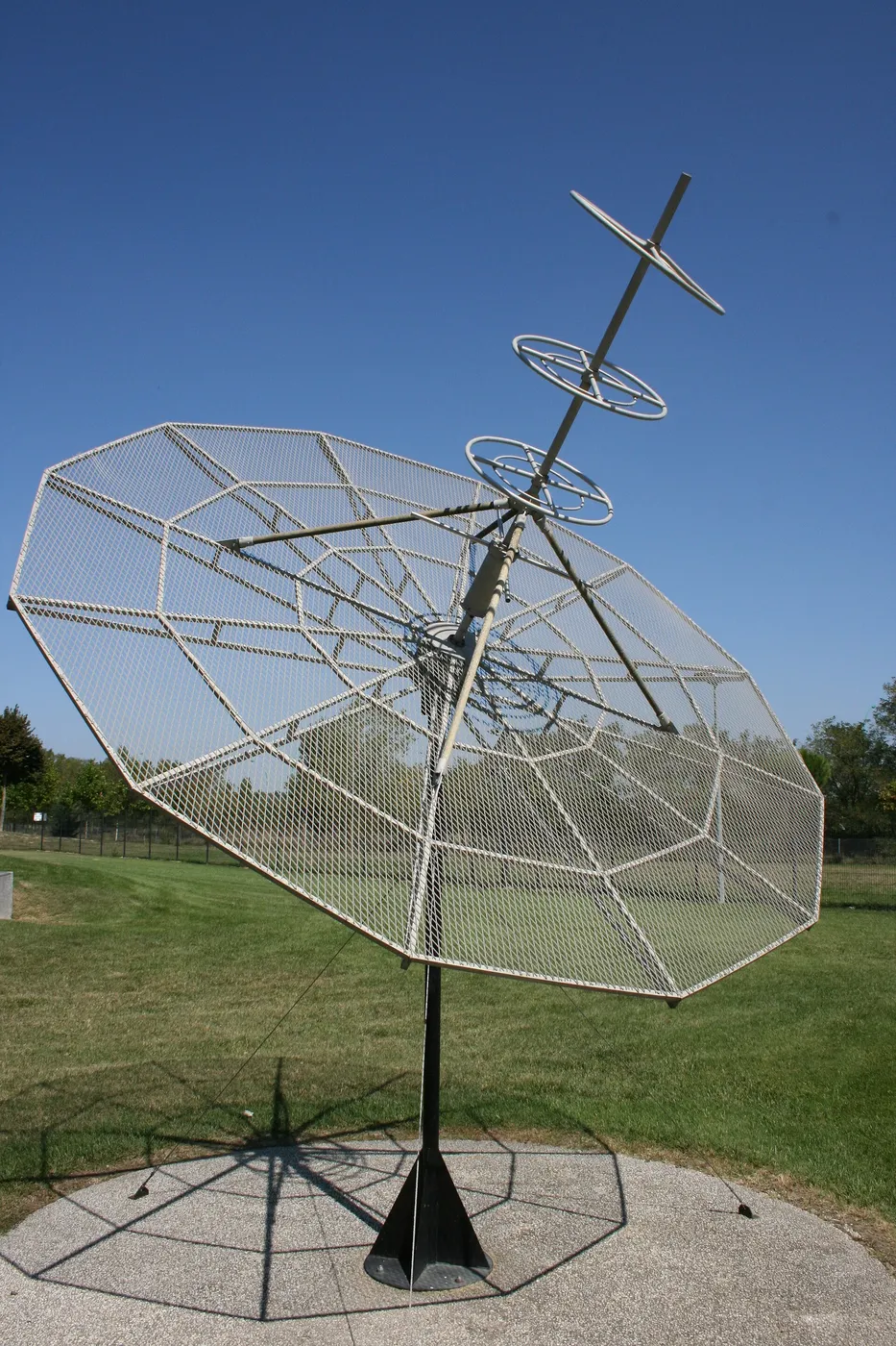 Radio antenna, Cite de l'espace