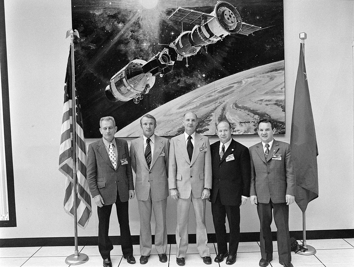 ASTRONAUT ACTIVITIES APOLLO SOYUZ TEST PROJECT PROTOCOL KSC