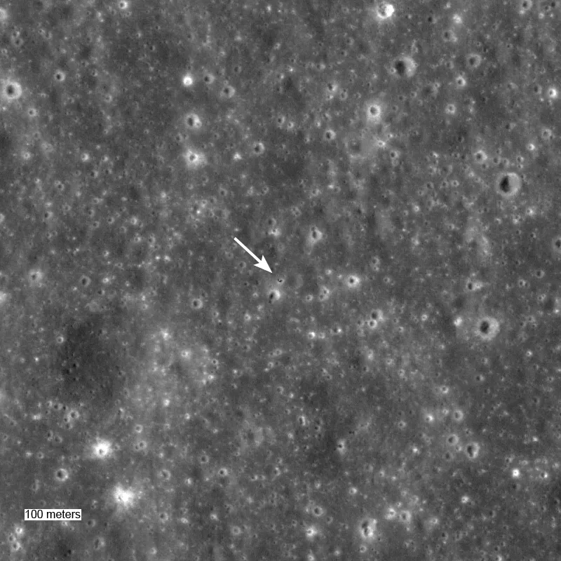 Surveyor 5 sitting in a 10 meter diameter crater, LROC NAC image M106726943LE, width ~960 meters [NASA/GSFC/Arizona State University].
