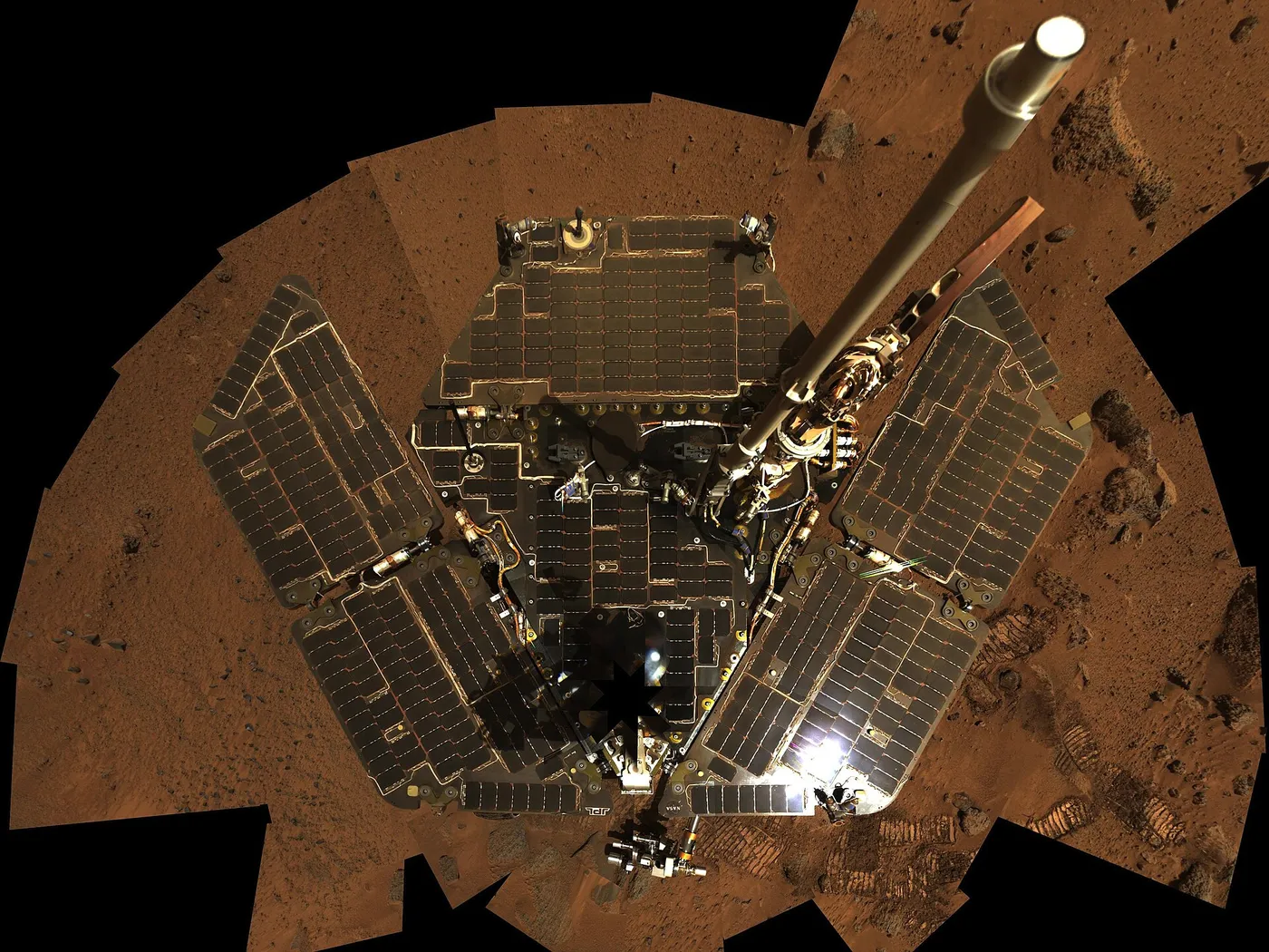 Overhead view of the Martian rover Spirit.