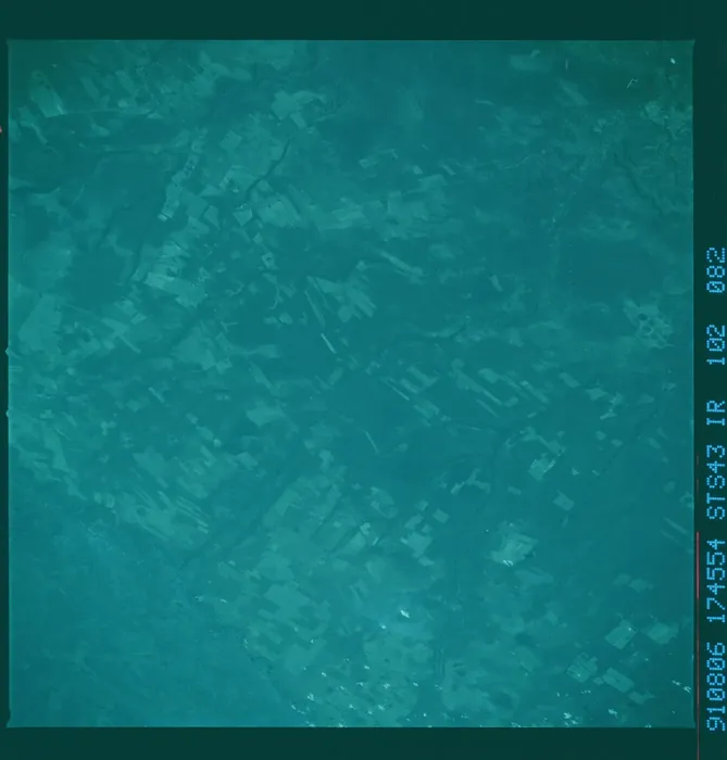 S43 102 082 STS 43 earth observations DPLA 3ef5cd0eb3feed7aae017e281639f58a