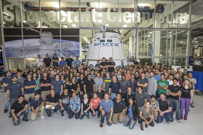 CRS 4 Dragon leaving SpaceX Hawthorne facility