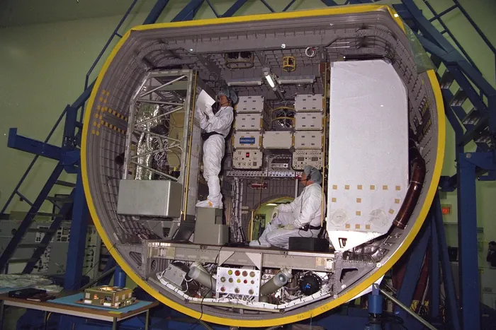 Interior view of Spacehab Logistics Double Module at KSC prior to STS 89