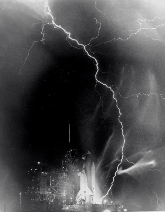 Electrical Storm 001879