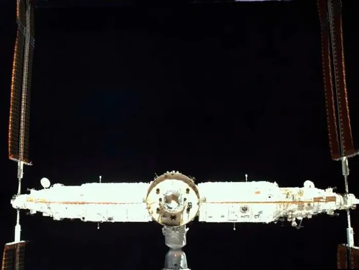 Rear view of Tiangong Space Station. From left to right were Mengtian lab module, Tianhe core module, Wentian lab module, with Shenzhou spacecraft…