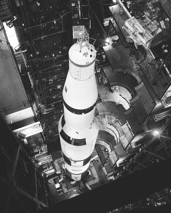 Top-to-bottom view of the 36-story-tall Saturn Apollo 501 space vehicle with work platforms retracted. VAB, High Bay No.1.