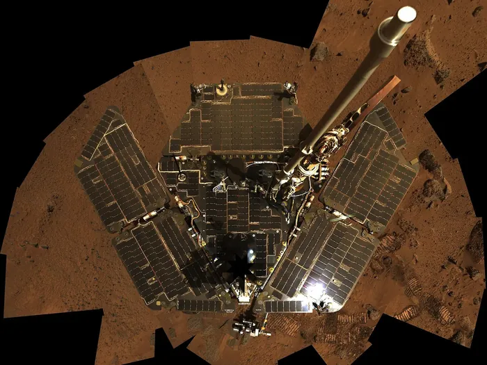 Overhead view of the Martian rover Spirit.