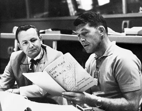 Schirra and Kraft discussing MA 8 flight plan