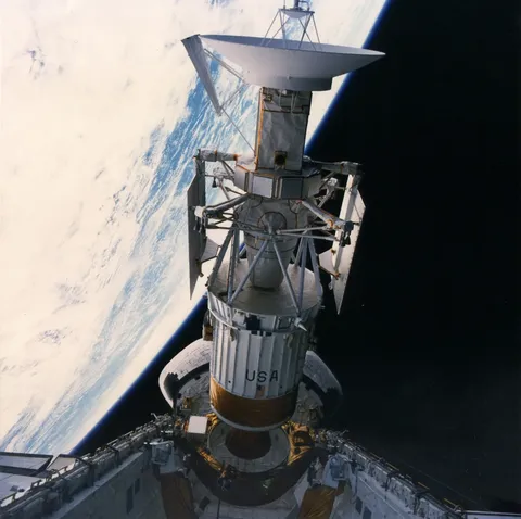 Magellan being deployed with IUS stage during the STS 30 (Atlantis) flight.