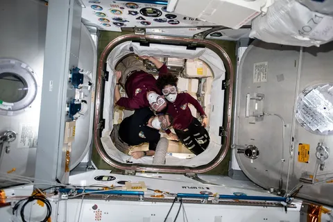 ISS 62 crewmembers inside the Dragon