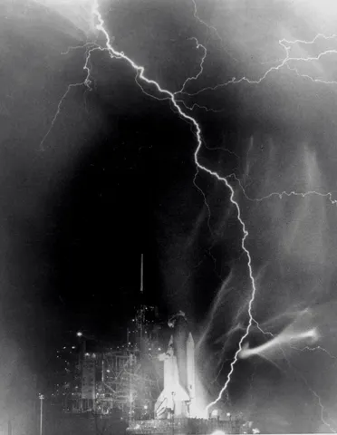 Electrical Storm 001879
