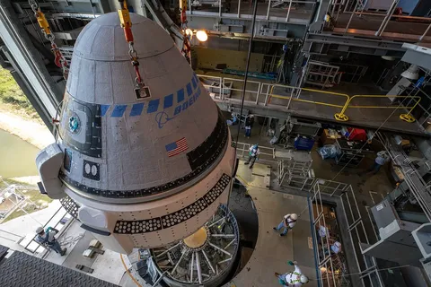 CST 100 Starliner in VIF