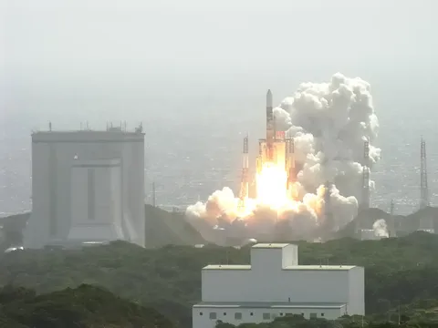 H-IIA Launch Vehicle Flight 13, launching lunar orbiter "KAGUYA" (SELENE:SELenological and ENgineering Explorer)
