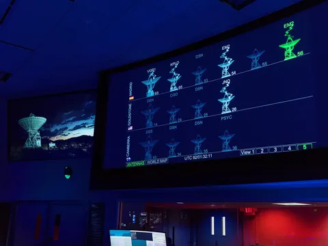 The Deep Space Network Acquires Artemis II Signal