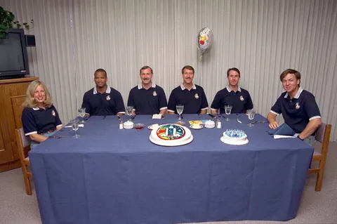 STS 85 preflight breakfast
