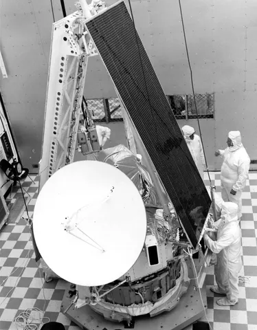 Mariner 10 prepared for encapsulation