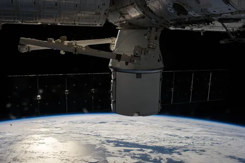 Berthing of CRS 3 Dragon at ISS