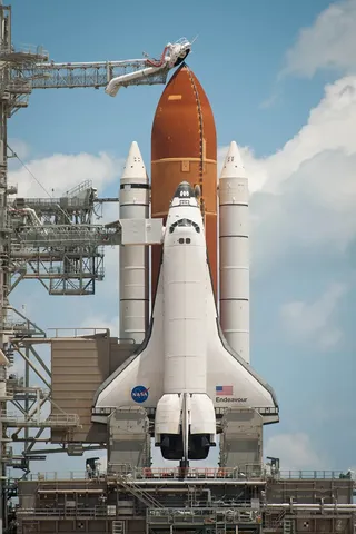 SS Endeavour on launch pad