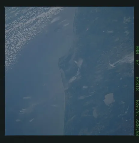 S34 74 008 STS 34 earth observations DPLA 7fb6ef7d4cf9481d9d910a138087b6a9