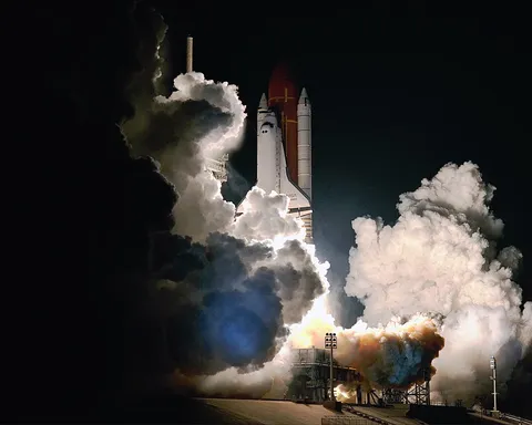 Launch of Discovery on STS-33.