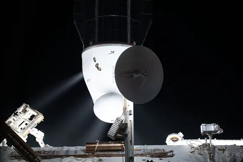 Iss066e125277