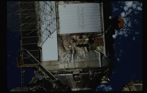 345 007 Survey of Mir Space Station DPLA 99c351f254f29f360d2ca5b470eb3a12