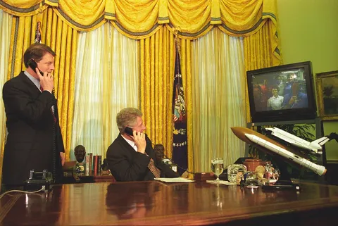 President William Jefferson Clinton and Vice President Albert Gore on the Phone with STS-63.