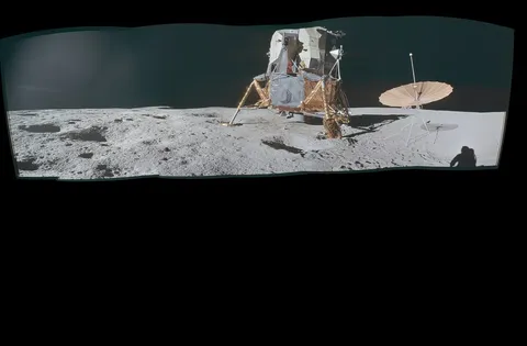 Apollo 14 - LM 4 O'clock Pan - LM - Alternate - Taken by Al Shepherd - Images AS14-66-5290-9257