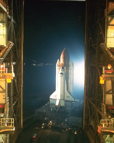 STS 26 Rollout 000654