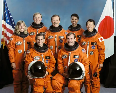 STS 47 crew