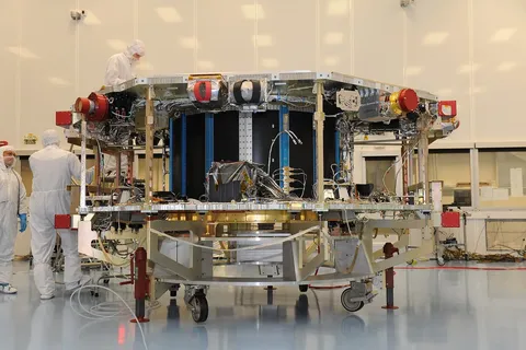 Integration of the satellite n°2 of the space Magnetospheric Multiscale Mission (MMS)
