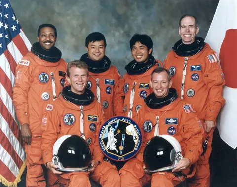 STS 72 crew