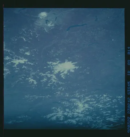 S45 89 014 STS 45 earth observations DPLA 719b0cc5a9f6679edb4f00fc9eaf8a71
