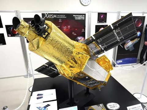 JAXA's satellite XRISM model.