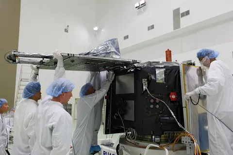 Attachment of one solar arry to RBSP B