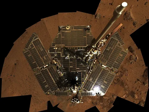 Overhead view of the Martian rover Spirit.